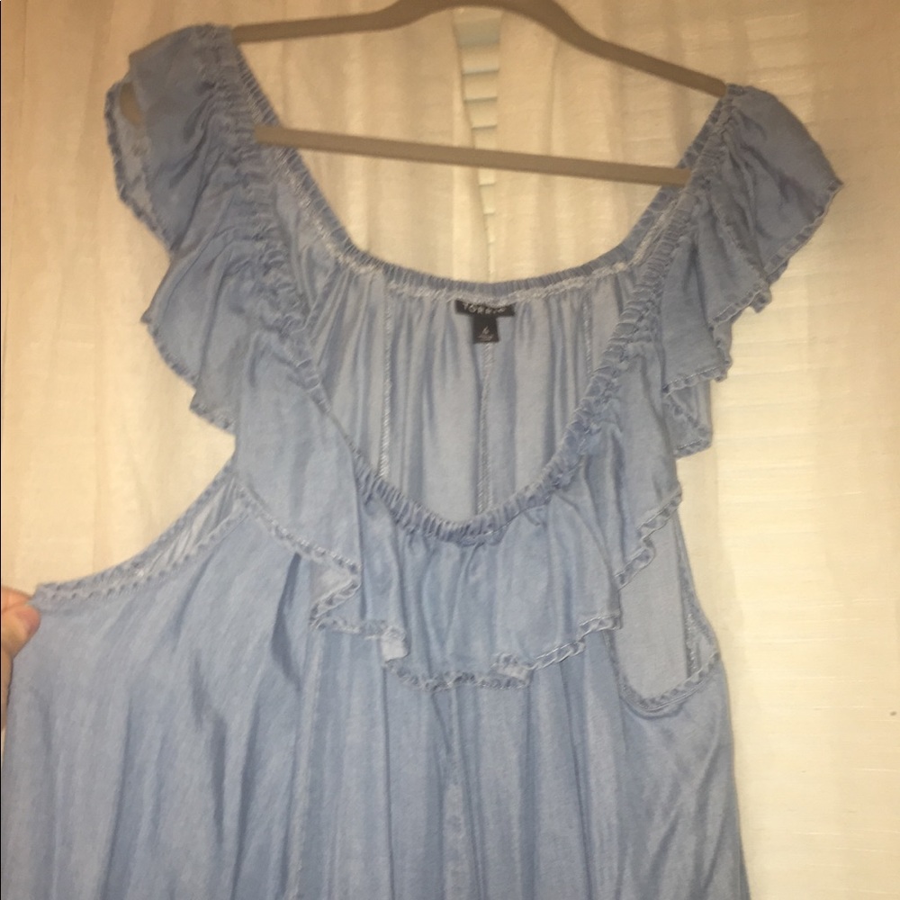 Torrid 4X off shoulder tee